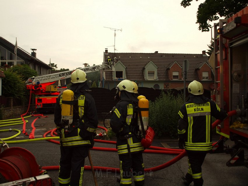 Feuer 2 Koeln Duennwald Odenthalerstr P024.JPG